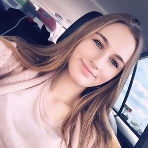 Meet your Posher, Nora